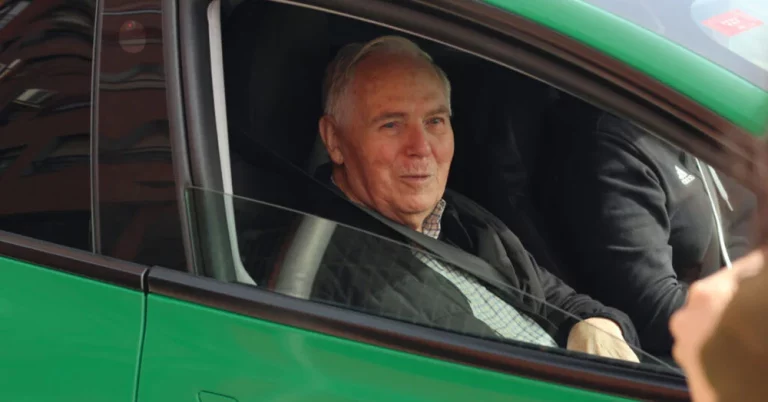 Si la DGT te pone una multa por exceso de velocidad, no preguntes, ha sido el abuelo