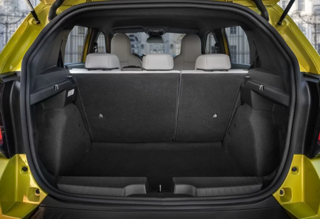 Fiat Grande Panda. La reinvención del icono italiano para la movilidad urbana moderna 27 Motor16 FIAT GRANDE PANDA 29 Motor16