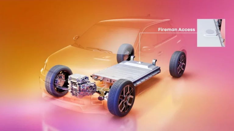 El código de Renault que ‘habla’ con los bomberos y que ofrece gratis al resto de marcas de coches