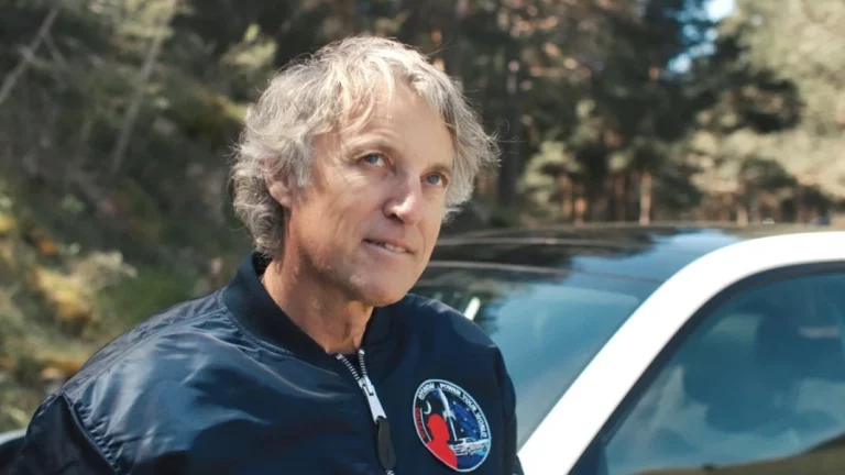 ¿Qué marca de coches acompañó a Jesús Calleja en su viaje al espacio?