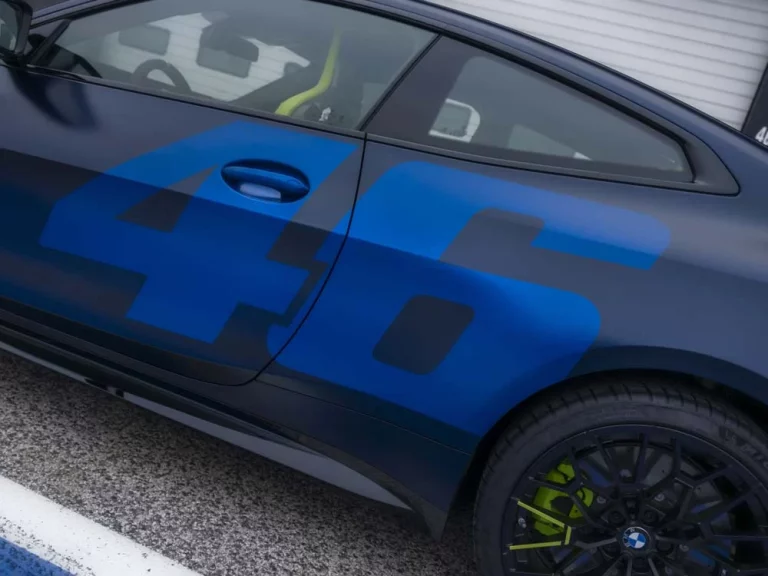 Este es el regalo de BMW a Rossi en su 46 cumpleaños. Tú también puedes tener uno