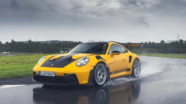 Porsche y Michelin desarrollan un exclusivo neumático de agua