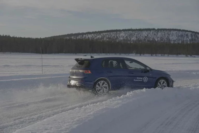 Volkswagen Driving Experience abre su temporada sobre hielo