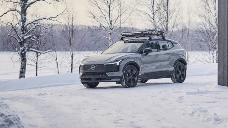 Volvo EX30 Cross Country. Un aventurero eléctrico