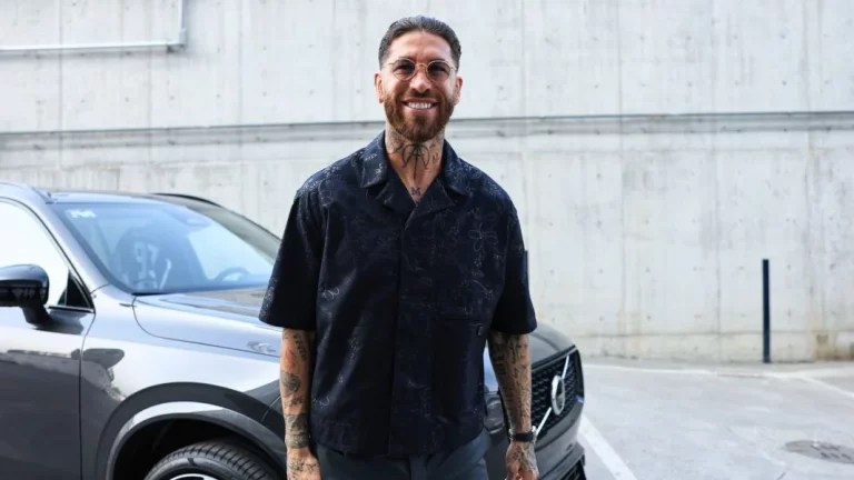El sensacional coche en el que Sergio Ramos llegó a su presentación en el Rayados de Monterrey