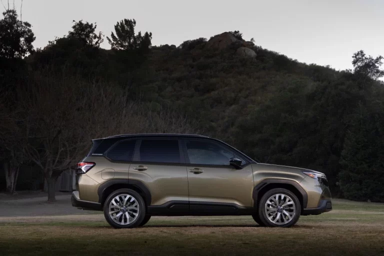 El nuevo Subaru Forester Hybrid norteamericano nos gusta más que el europeo