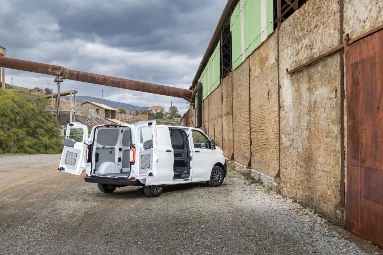 La caída de ventas de Volkswagen amenaza la disponibilidad de furgonetas comerciales: retrasos en Transporter e ID. Buzz para flotas en España