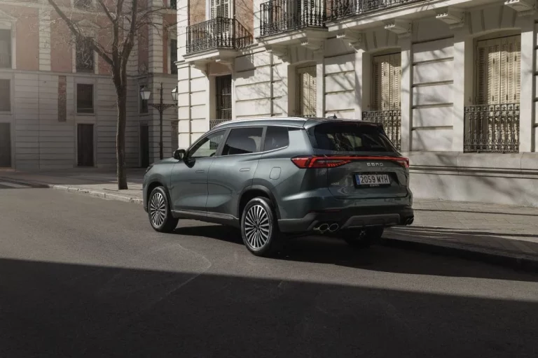 Ebro S800 Luxury: O cómo tenerlo todo por 32.990 euros
