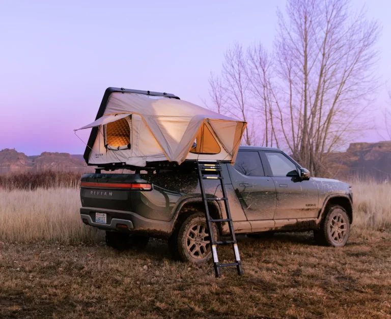 El accesorio que convierte tu Rivian R1T en tu segundo hogar