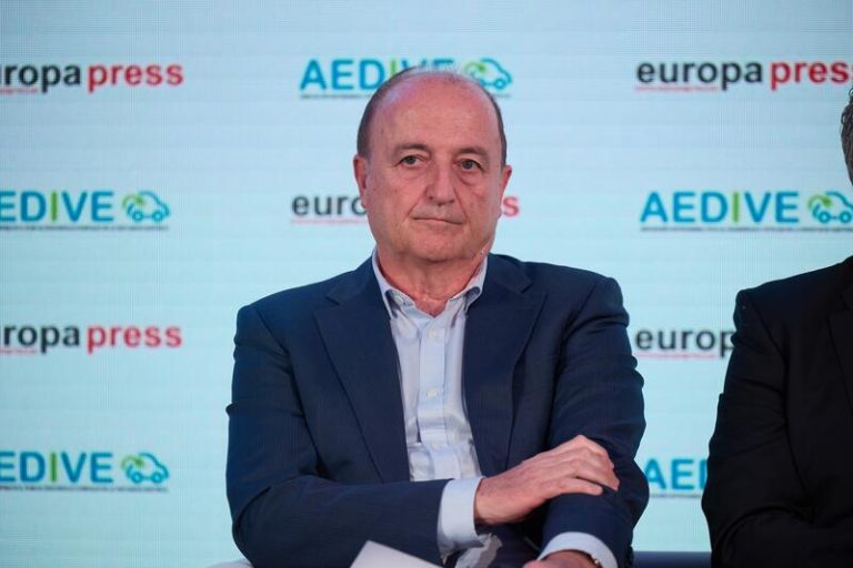 «Pedadogía económica» para el coche eléctrico: Lo que piden expertos en energía y movilidad