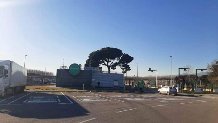 Dos parkings españoles que presumen de premios, pero donde no podrás aparcar tu coche