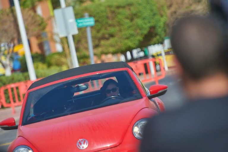 El número de mujeres que poseen un coche en propiedad en España