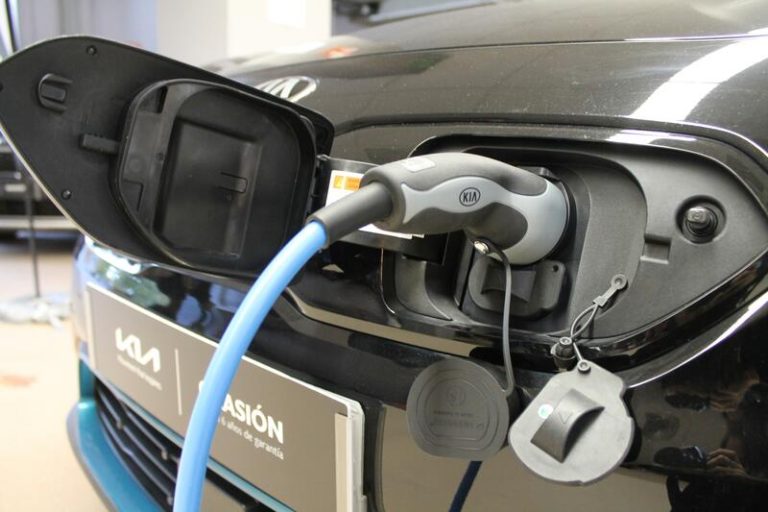 T&E no es optimista con el VE: China arrasará a Europa, donde 880.000 coches eléctricos no se producirán