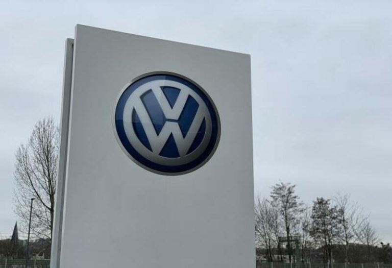 Volkswagen reduce un 30,6% su beneficio en 2024: Pero ojo a su facturación