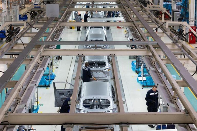 «Sostenibilidad y pragmatismo»: Motivos para dar un respiro al automóvil en Europa