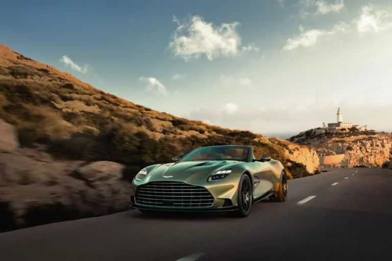 Vanquish Volante, el nuevo ‘romperecords’ de Aston Martin
