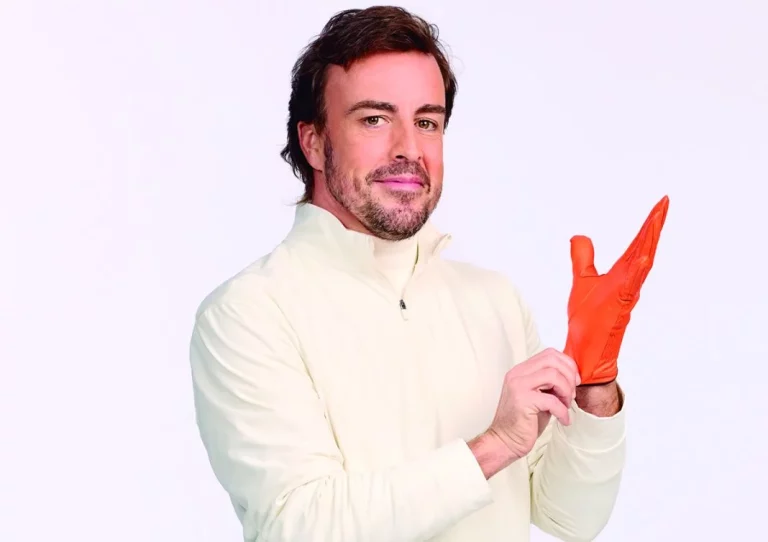 Fernando Alonso tiene nuevo coche y no es precisamente un F1