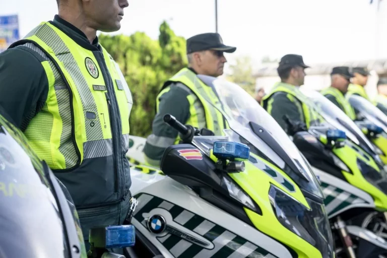 Se graba a 300 km/h, su vídeo se hace viral y lógicamente la Guardia Civil lo va a mandar a la cárcel