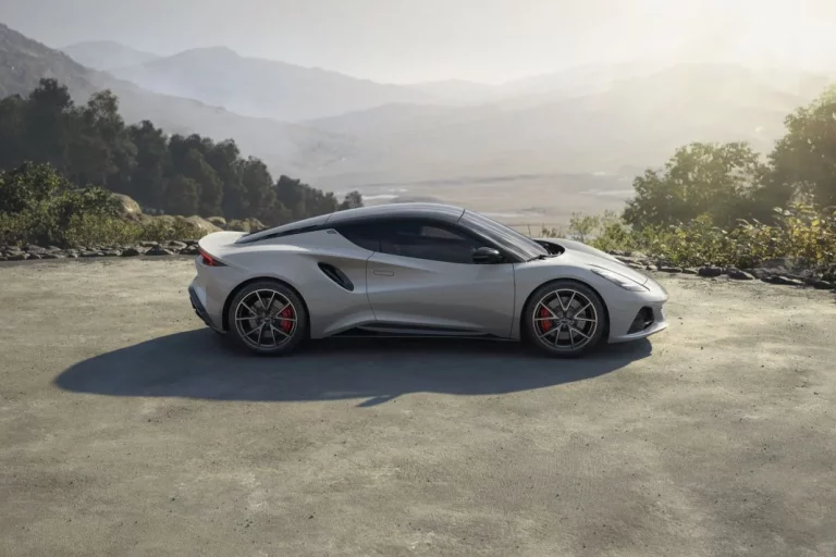 El Lotus Emira renueva su gama con las versiones Turbo SE y V6