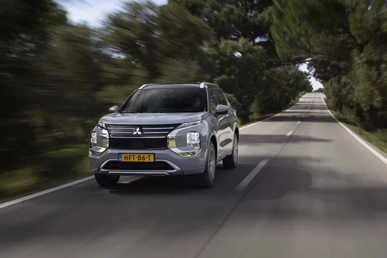 Primera prueba del Mitsubishi Outlander PHEV 2025. Regreso a lo grande
