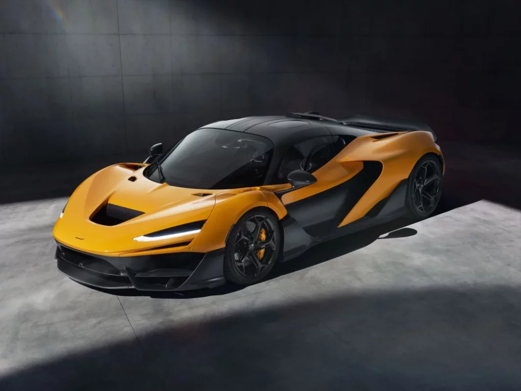 El McLaren W1 se estrena en Forza Horizon 6: podrás conducirlo desde el 10 de septiembre 1 Motor16 La fibra de carbono y McLaren