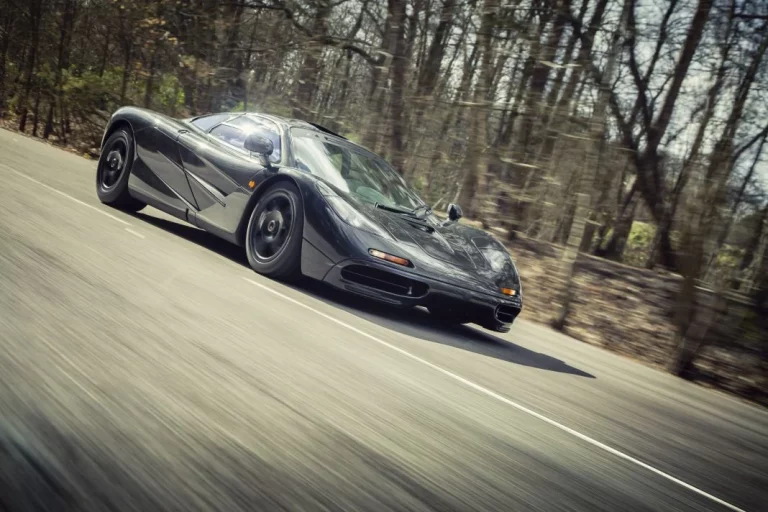 McLaren lleva más de 40 años haciendo chasis de fibra de carbono: Del MP4/1 al W1