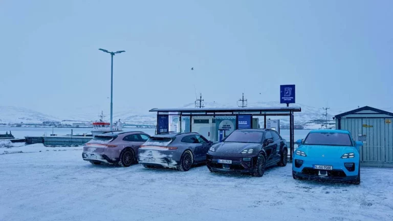 Excursión con Porsche hasta la estación de carga rápida del ‘fin del mundo’