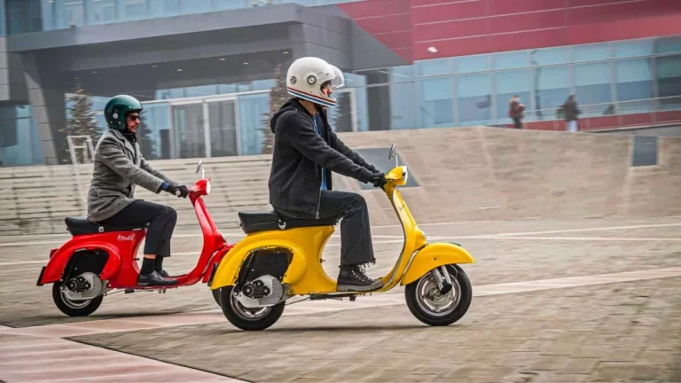 3.000 euros te va a costar convertir tu Vespa en una moto 100% eléctrica