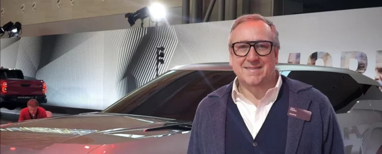 Andrea Carlucci (Toyota): “No podemos incrementar más los costes porque la gente no compraría los coches eléctricos”