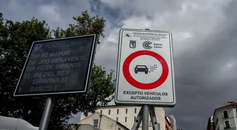 Millones de conductores no conocen esta señal de la DGT, pero incumplirla te costará 200 euros