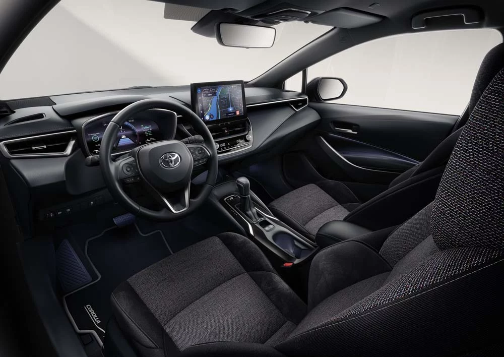 corollanewinterior Motor16