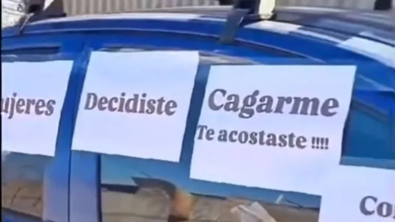 Engaño a su pareja y su coche fue la víctima de la venganza