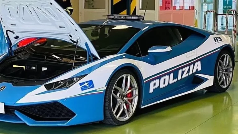 No solo para perseguir a los malos: Para esto emplea su Lamborghini Huracán la policía italiana