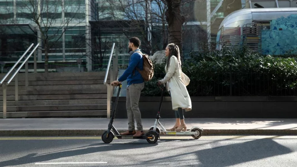 patinete electrico calle Motor16