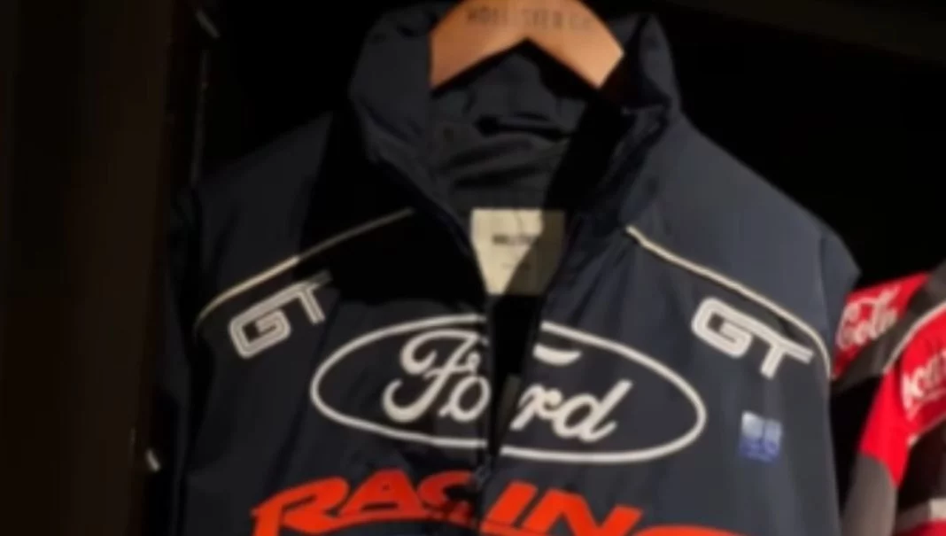 Ford y Volkswagen han llenado los percheros de esta famosa tienda de ropa