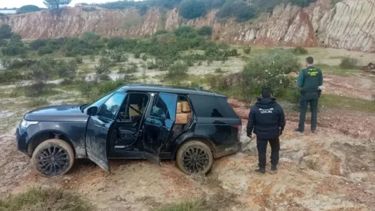 El impresionante todoterreno donde transportaban 1.500 kilos de hachís