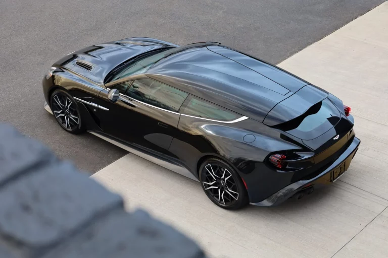 La maldición de los Aston Martin Vanquish Zagato se ceba con esta unidad