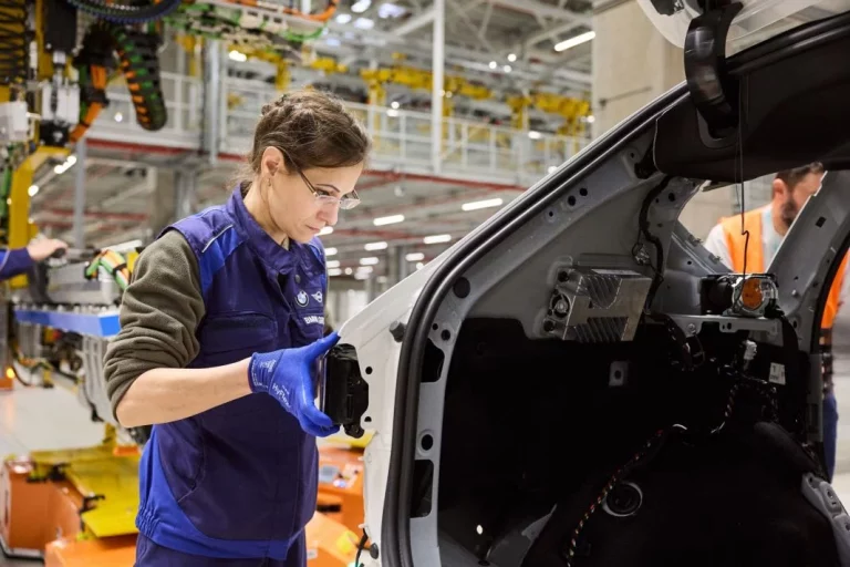 Si quieres trabajar en el mundo de la automoción, llama a la puerta de esta marca alemana