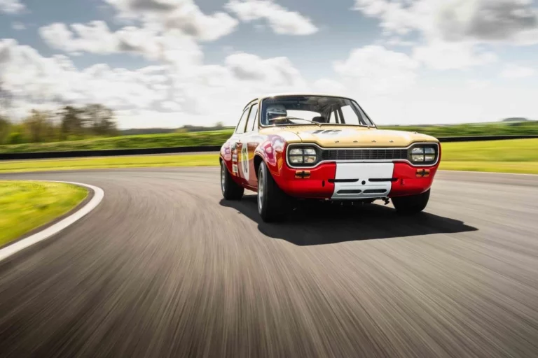 El legendario Ford Escort Mk1 de Alan Mann Racing vuelve a ser una realidad para 24 clientes