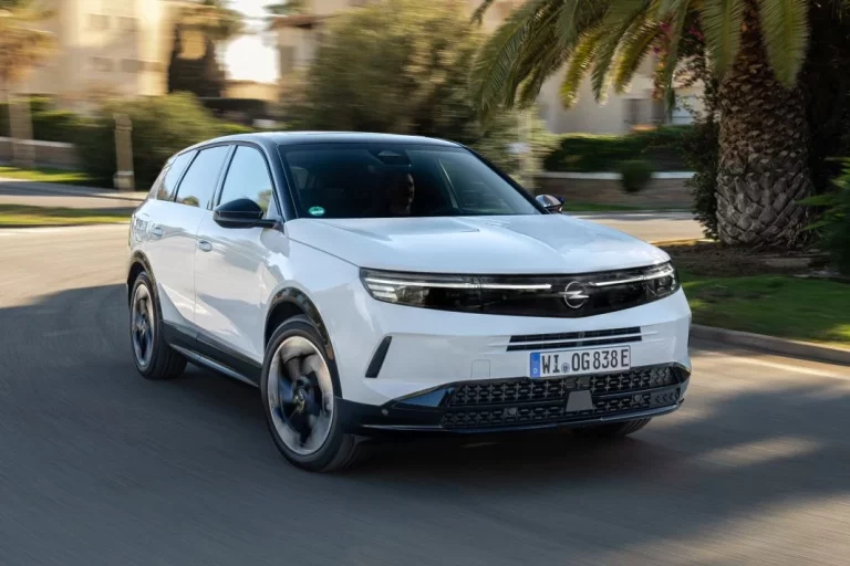 Opel Grandland Hybrid: La versión ECO que esperabas por 189 euros al mes