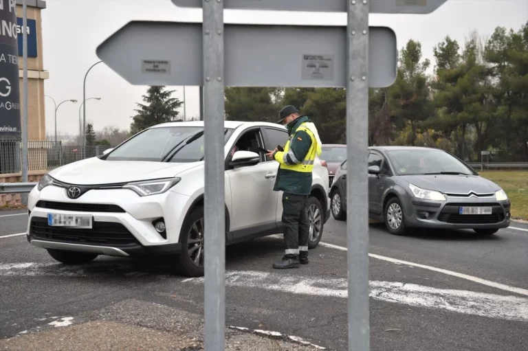 Si no quieres dar positivo en un control de alcoholemia, este Guardia Civil tiene un truco infalible