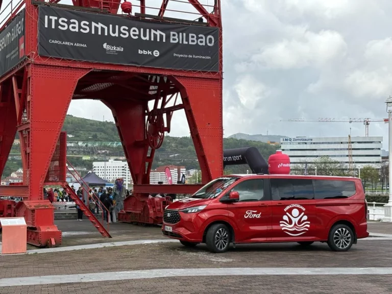 «Abracemos el Mar», el reto solidario que impulsa Ford España