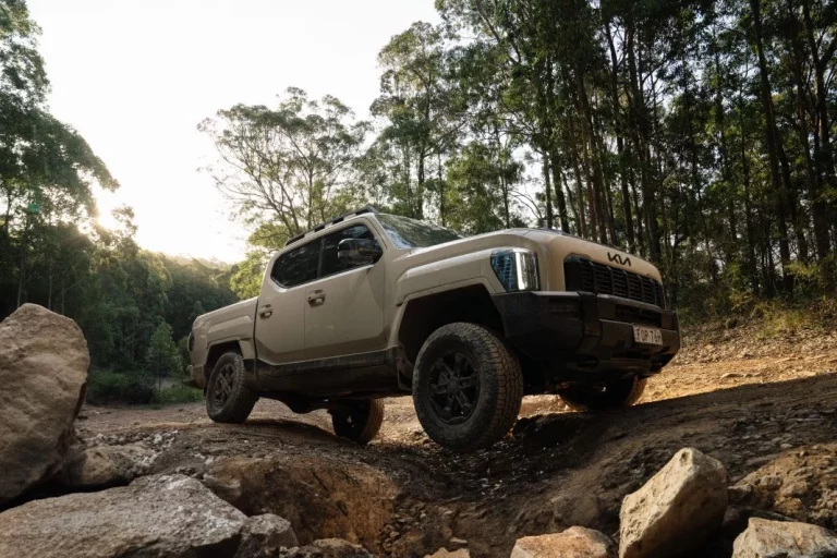 El pickup Kia Tasman 2025 turbodiésel ya tiene precio… en Australia