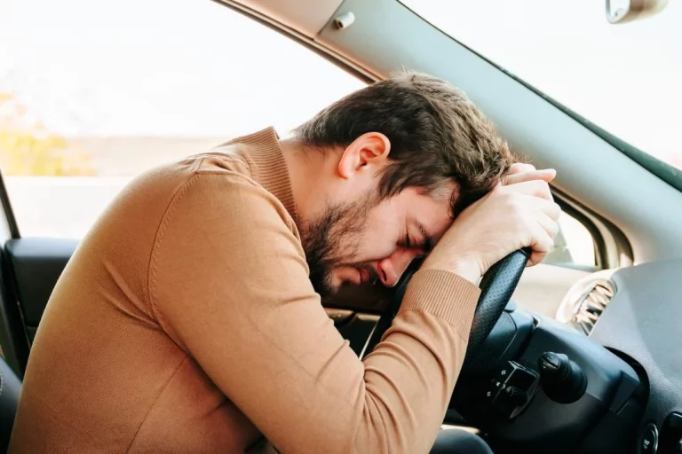 La DGT repite mensaje en los carteles luminosos de la carretera que afectan a todos los que madrugan