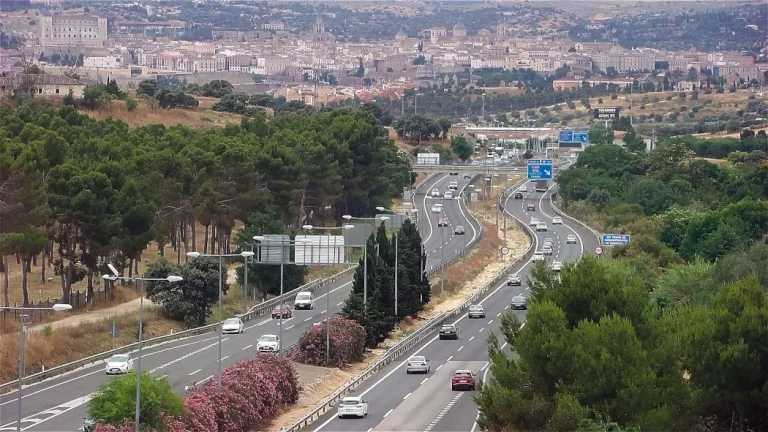 El “peaje” de 100 euros que la DGT va a cobrar a 1 de cada 3 familias que se han ido de vacaciones de Semana Santa