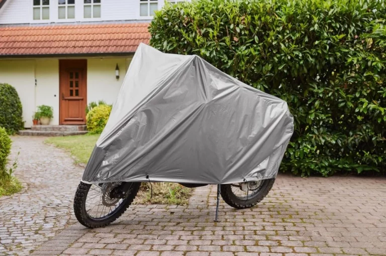 Lidl tiene por 8,99 euros el accesorio perfecto para proteger tu coche o moto esos días que llueven barro