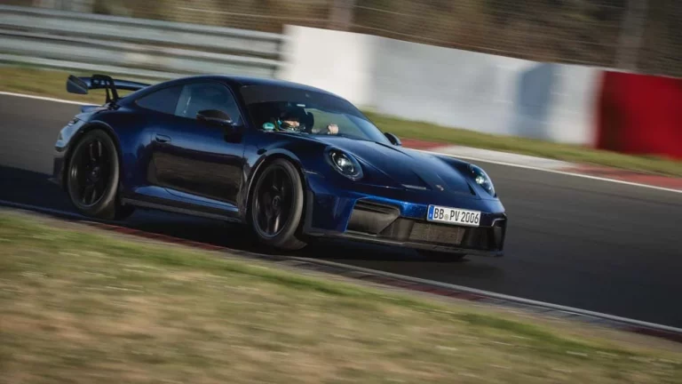 El Porsche 911 GT3 pulveriza otro récord: el más rápido en Nürburgring con cambio manual
