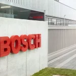 Bosch alerta: la reparación de la batería del coche eléctrico es tan cara que acorta su vida
