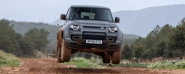 Primera prueba del JLR Defender Octa: El nuevo estándar en todoterreno extremo