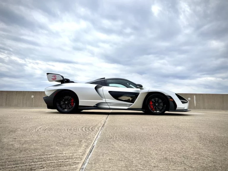 Este McLaren Senna de 2019 con sólo 320 km puede ser tuyo